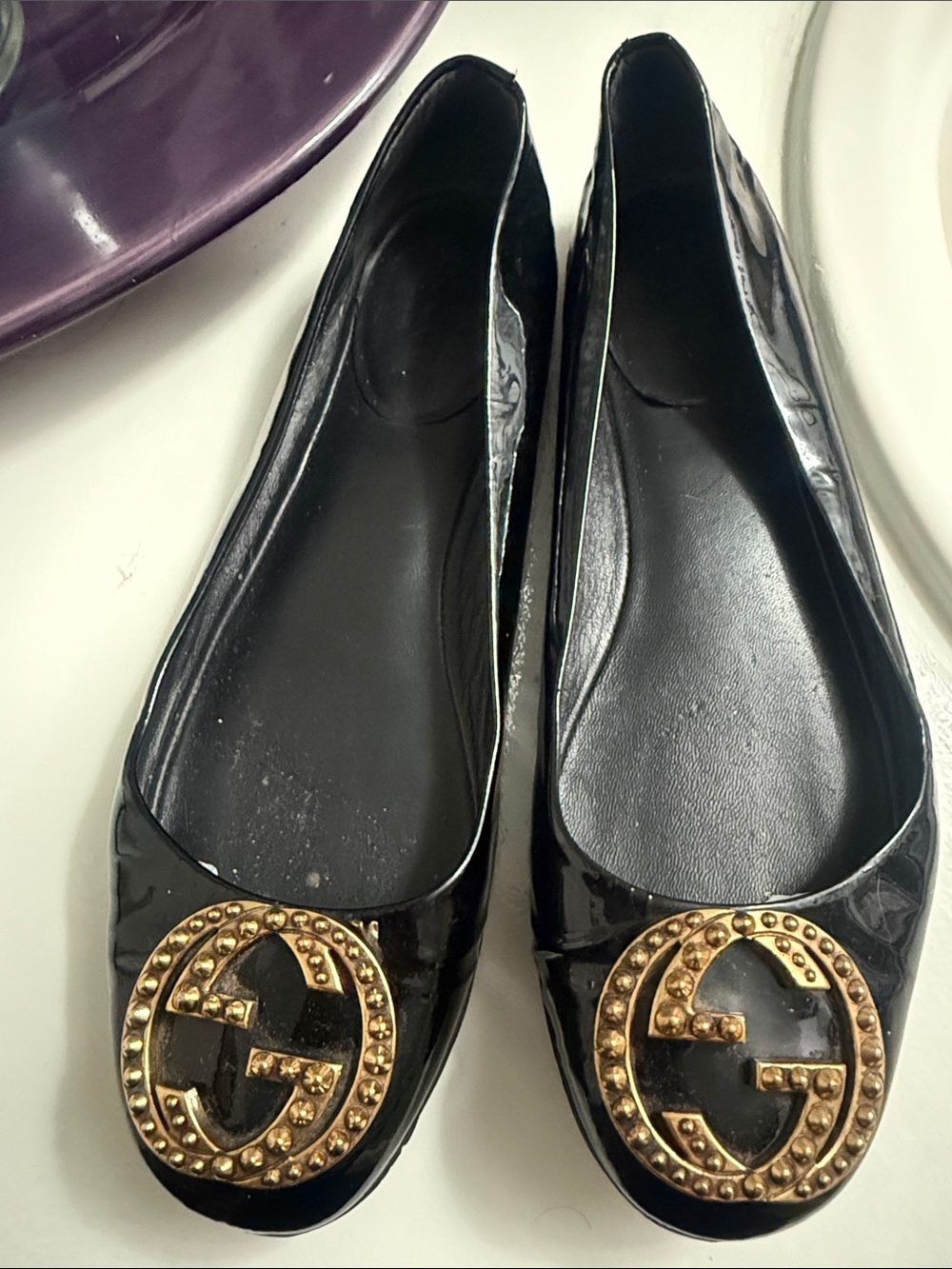 Gucci Black Patent Ballet Flats with Gold Emblem. AUTHENTIC!